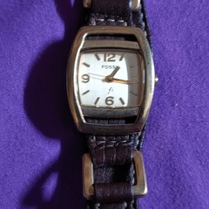 Women's Fossil watch with leather brown